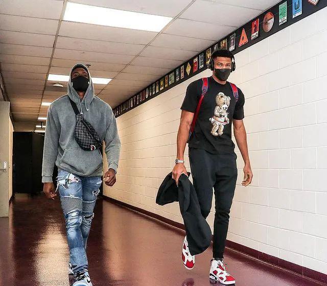 端的手递手 端的手递手